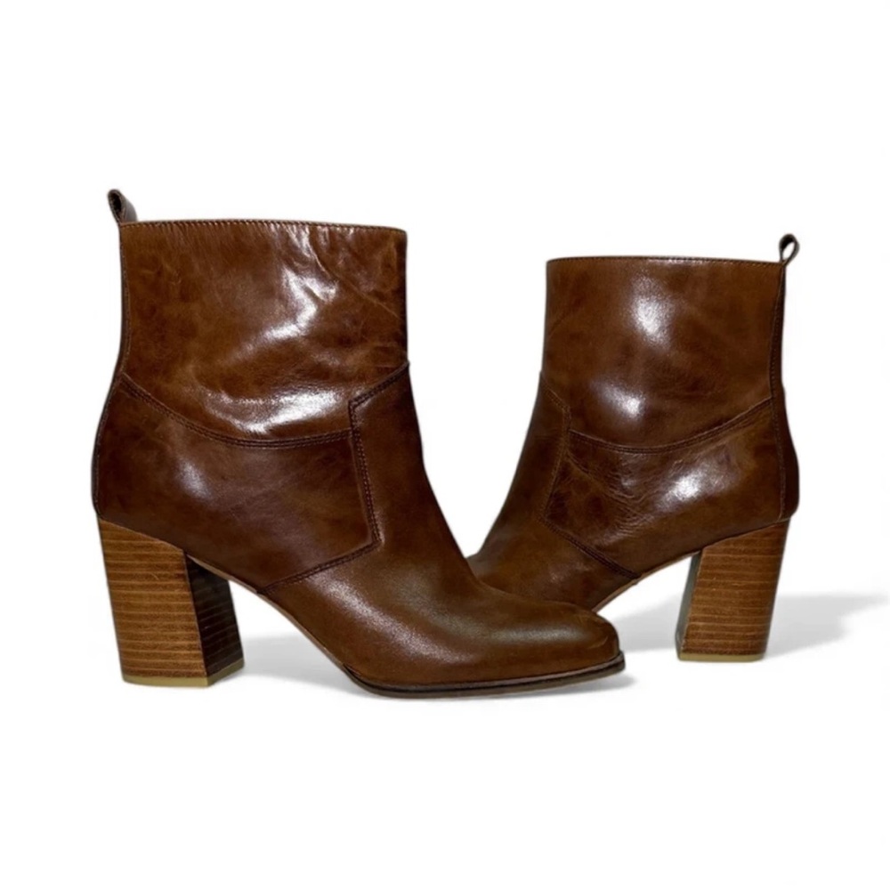 Sbicca Chestnut Leather Heeled Boots